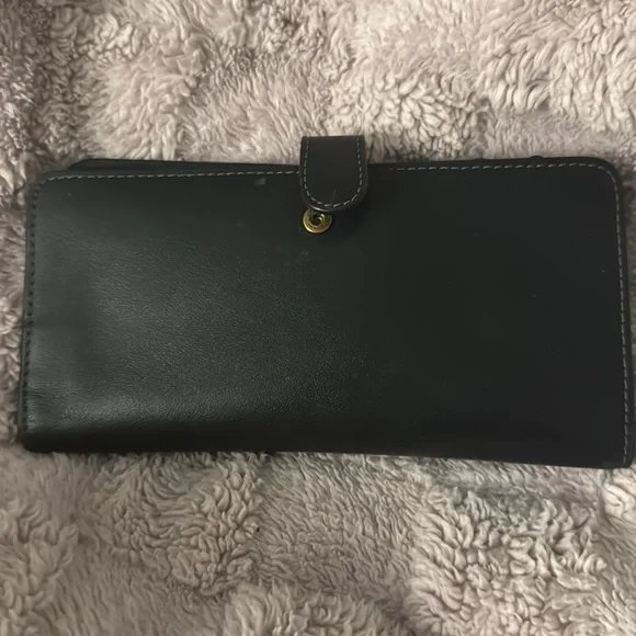 Coach Essential Slim Wallet - Picture 5 of 9